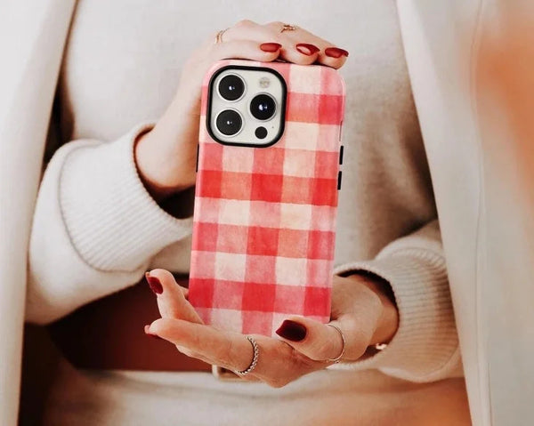 SUGARLOAF GRAPHICS | RED AND BEIGE CHECKED | MagSafe iPhoneケース (iPhone 16/16 pro/16 pro max/15)