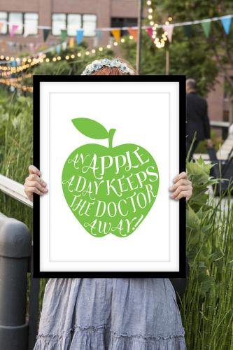 THE MOTIVATED TYPE | AN APPLE A DAY KEEPS THE DOCTOR AWAY | A3 アートプリント/ポスター